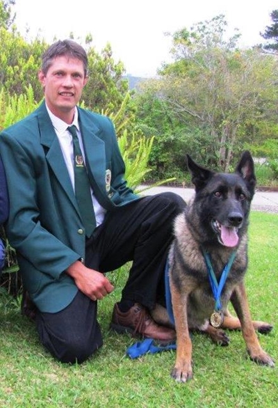 Polisiehond wen goud by nasionale kompetisie